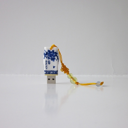 Porcelain USB - 02